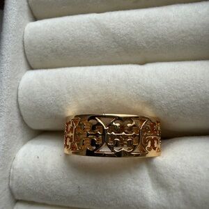 Tory Burch Size 7 Ring